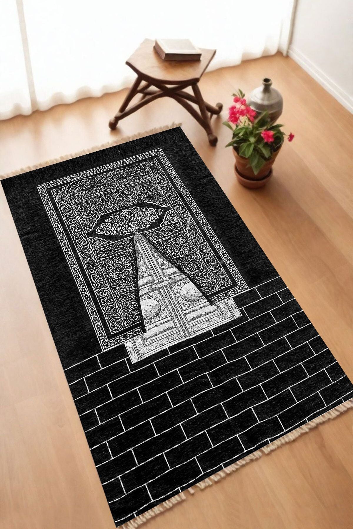Dekoratif Dijital Baskılı Siyah Kaymaz Taban Seccade Namazlık 70 x 110