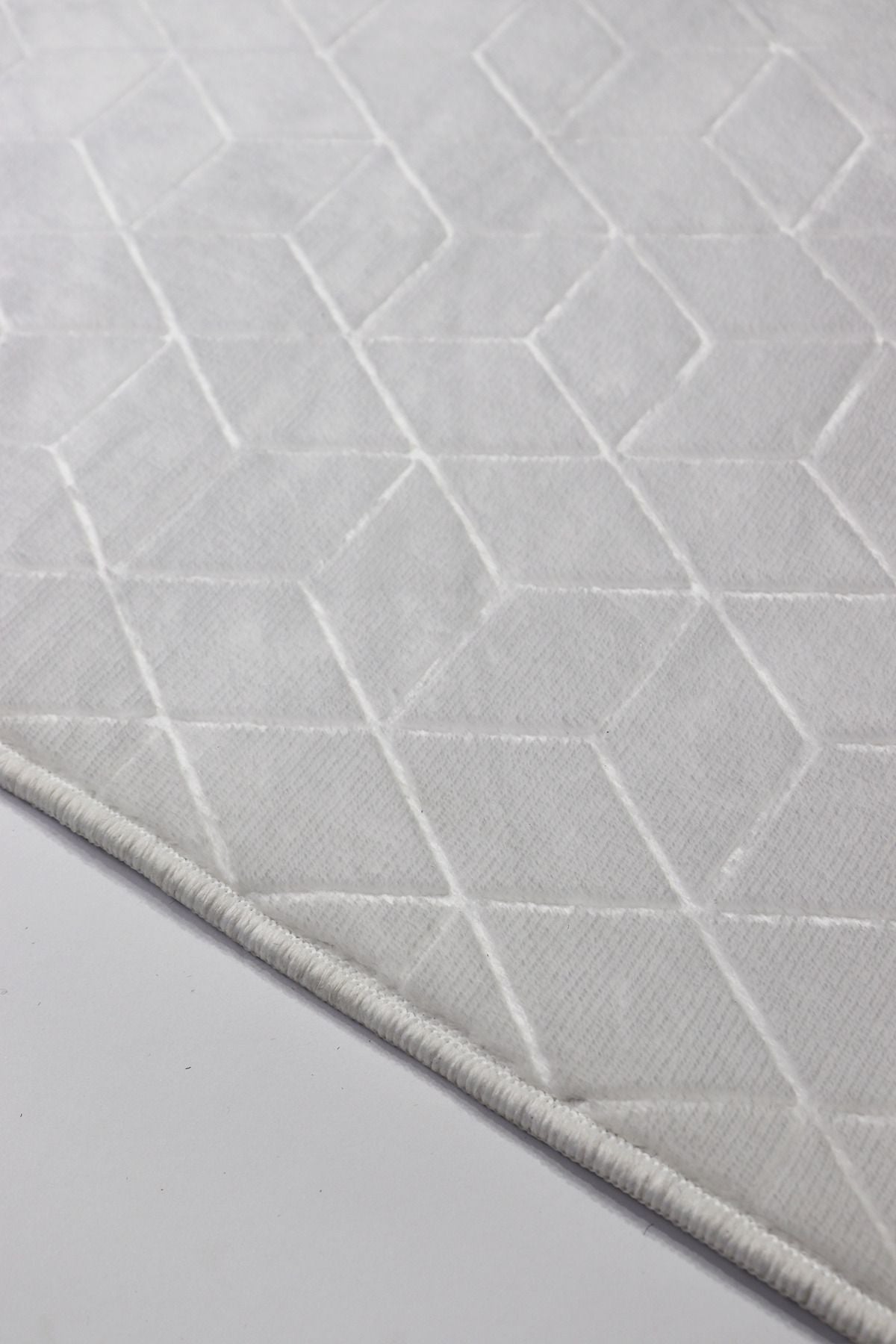 Perfect Dot Taban Kaydırmaz Salon-Yatak Odası Koridor Antre Mutfak Modern Halı